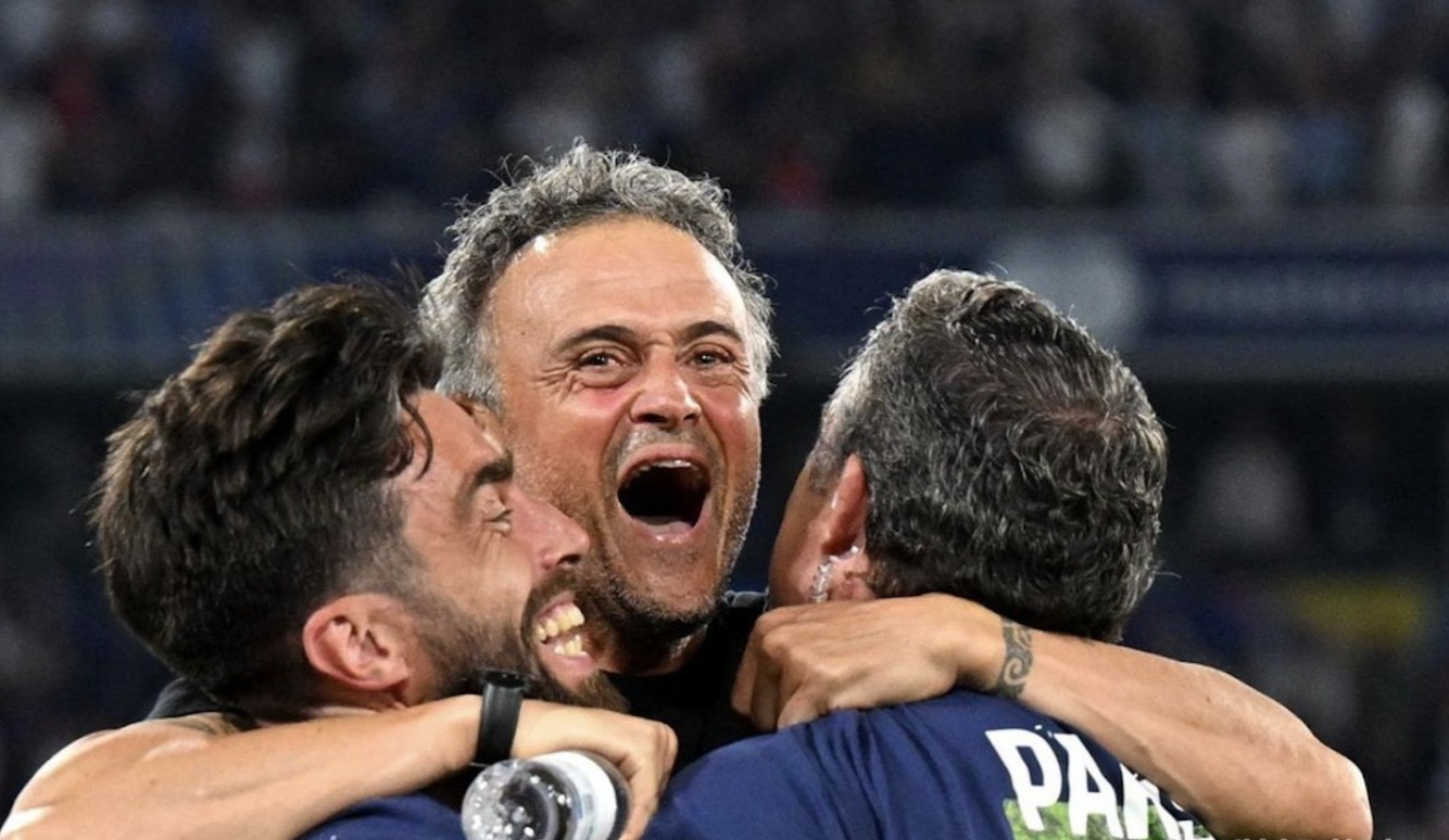 AC米兰鏖战土耳其,德布劳内关键制胜 AC米兰鏖战土耳其,德布劳内关键制胜