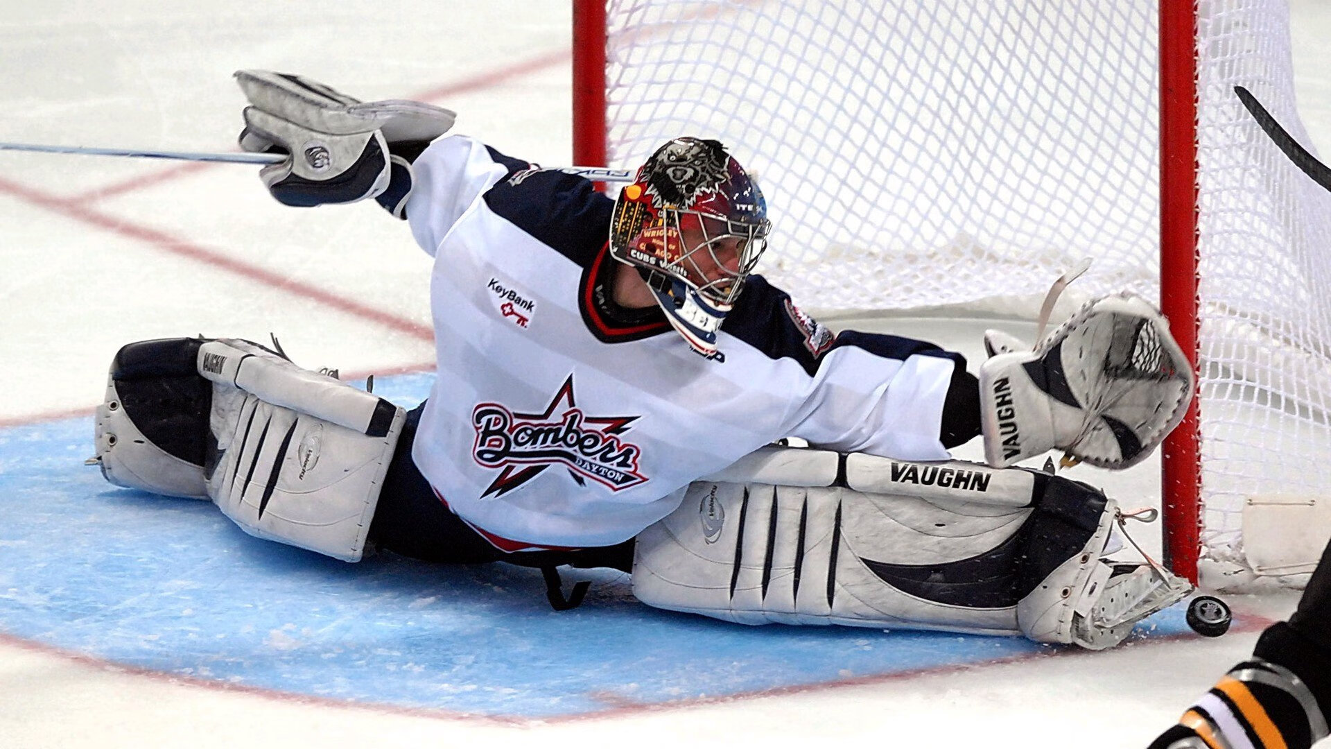 IM体育官方网站-丹麦险胜巴黎，门迪刷新纪录之夜，北欧童话的钢铁防线